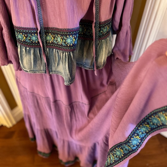 Blouse and skirt set medium or large - Picture 9 of 16